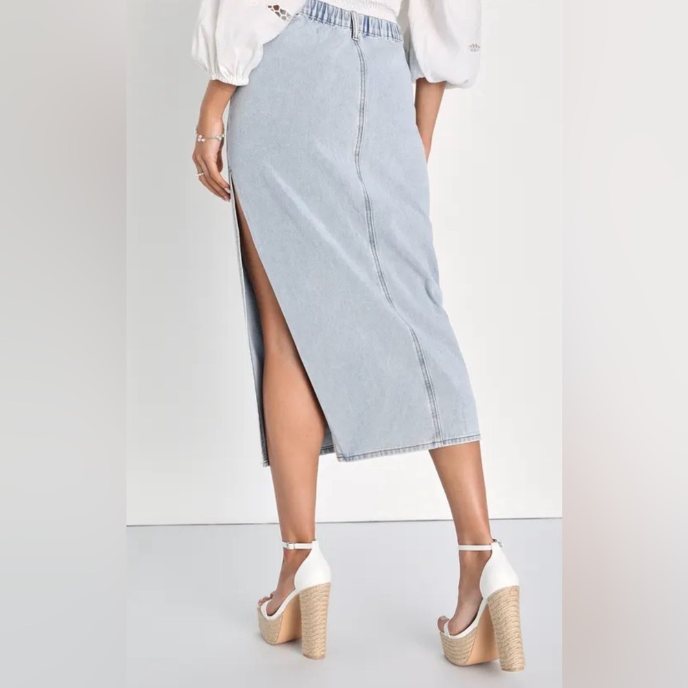 NEW w/Tag (NWT) Lulus Exceptionally Cool Light Wash High-Rise Denim Midi Skirt - Picture 3 of 5